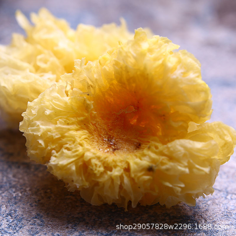 Dried Small Snow Fungus Silver Ear Mushroom 500g Yunnan White Wood Ear for Soup and Dessert - Image 4