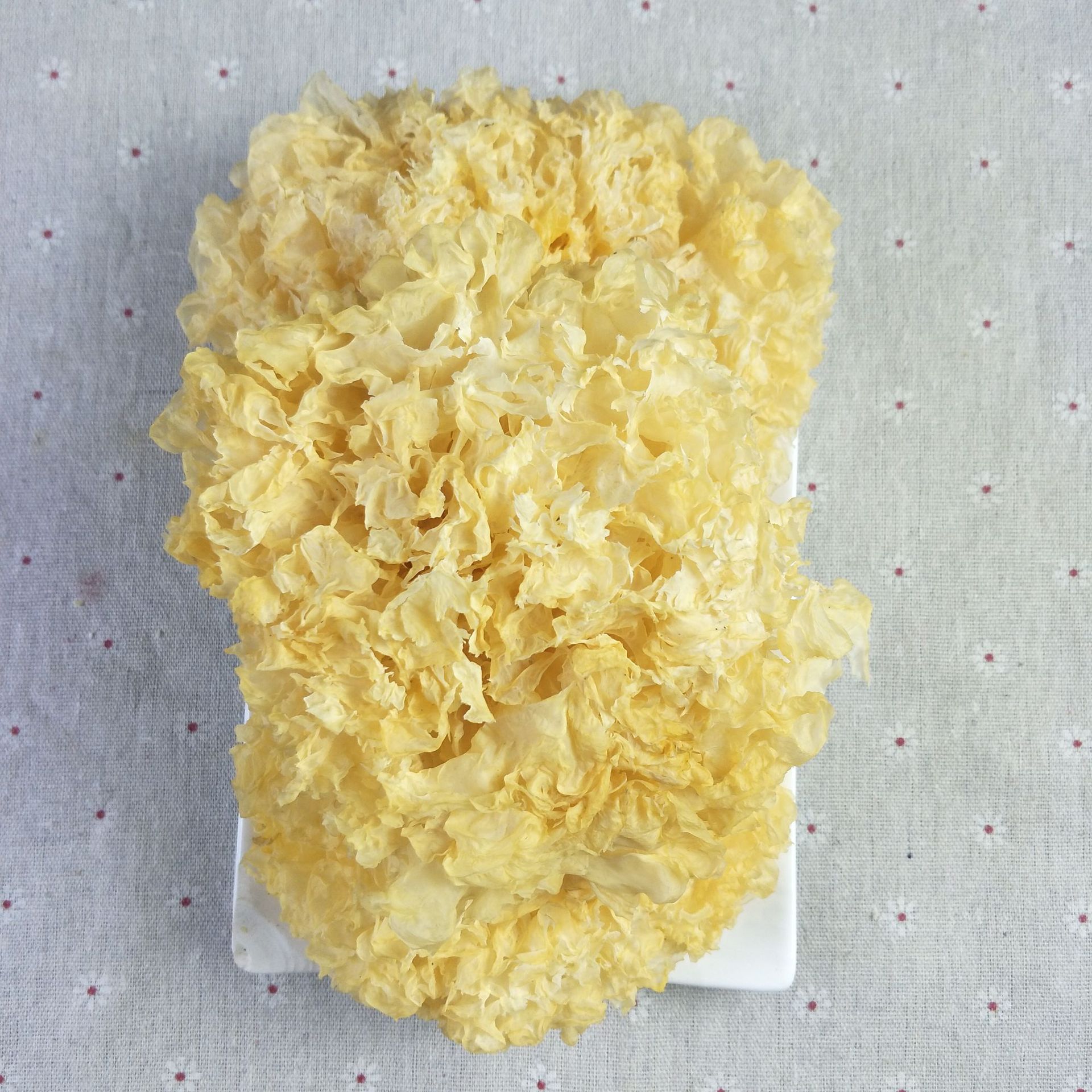 Dried Tremella Fungus Yin Er 500g Silver Ear Mushroom Pieces Natural Sun Dried for Cooking and Dessert Soup - Image 3