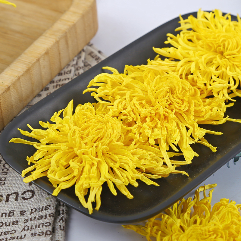 Golden Silk Imperial Chrysanthemum (Chrysanthemum morifolium) — Large-Flower Dried Herbal Tea from Huangshan - Image 3