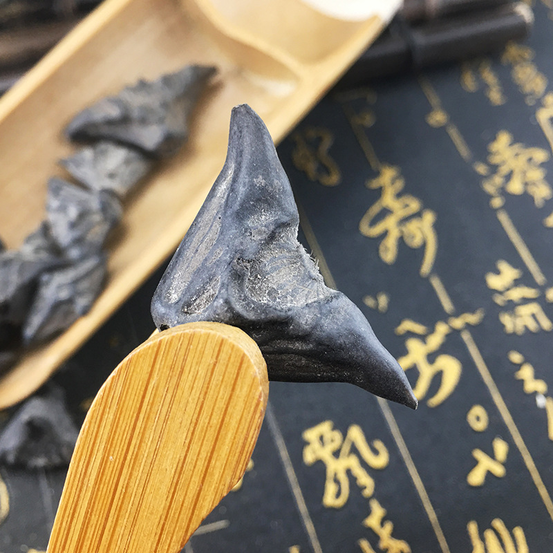 Dried Water Caltrop Ling Jiao 菱角 Whole Dried Fruit for Display and Traditional Use 500g Bag - Image 2