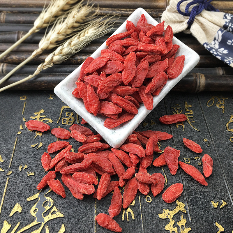 Ningxia Goji Berries Gou Qi Zi Dried Red Wolfberry Bulk 500g Sun Dried Snack and Tea Herb - Image 4