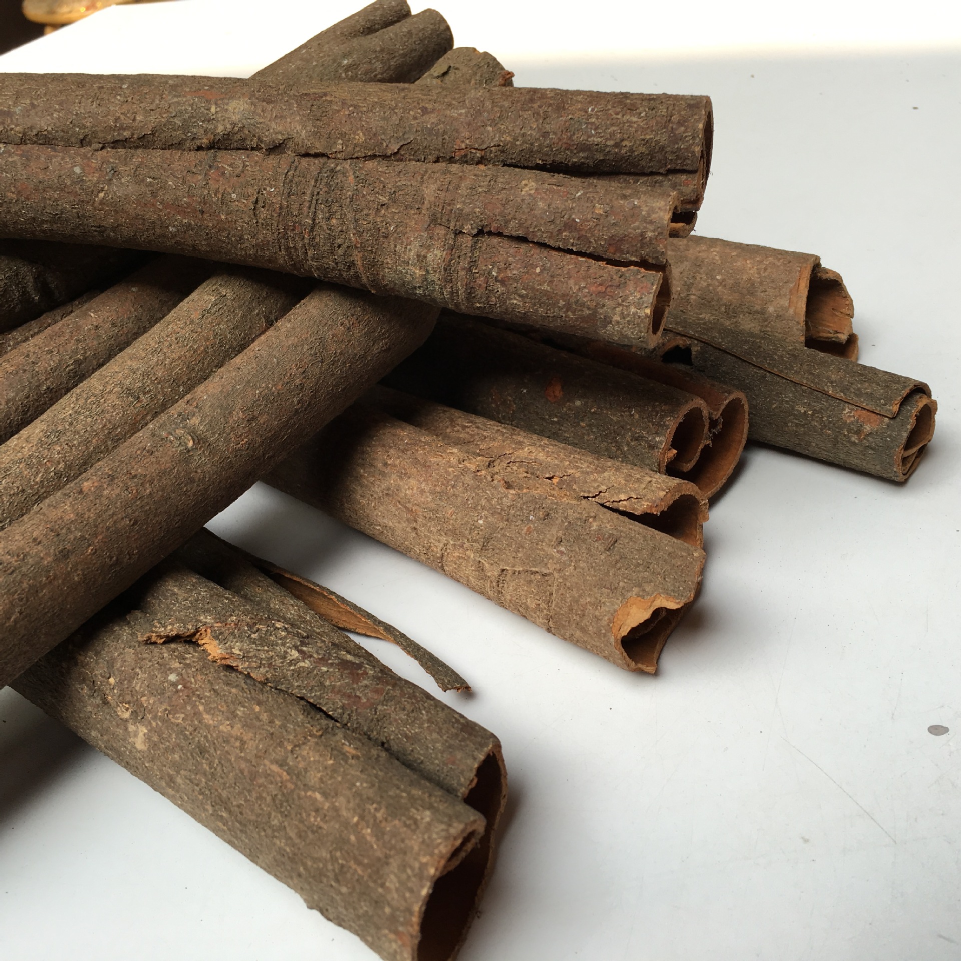Chinese Cinnamon Bark Rou Gui 500g Dried Cassia Culinary Spice and TCM Herb - Image 2