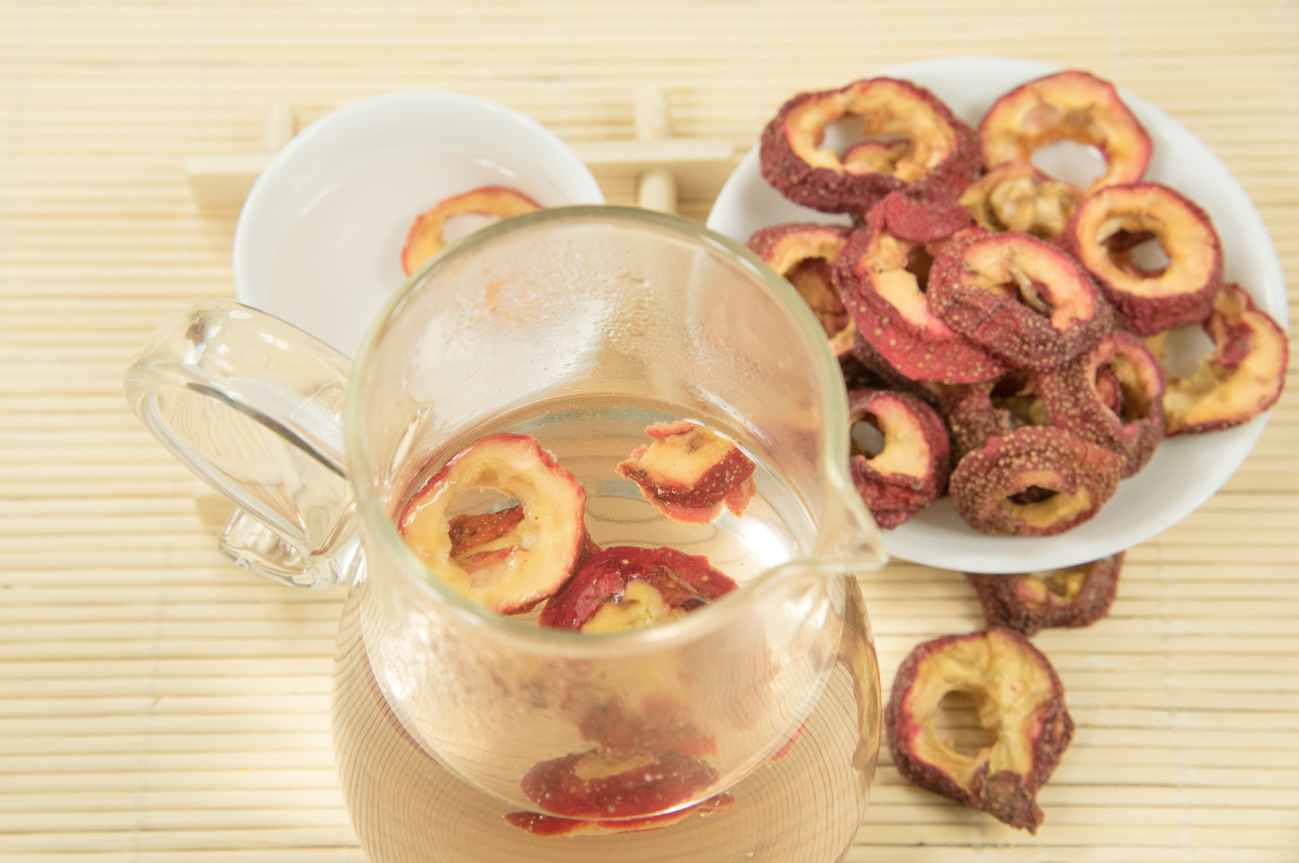 Dried Hawthorn Berries Shan Zha Seedless Slices Natural Fruit for Tea and Culinary Use 500g - Image 2