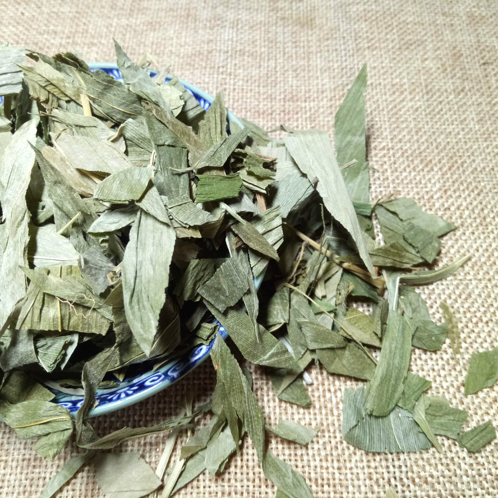 Dried Lophatherum Herb Dan Zhu Ye Loose Leaves 500g for Herbal Tea and Decoction - Image 3