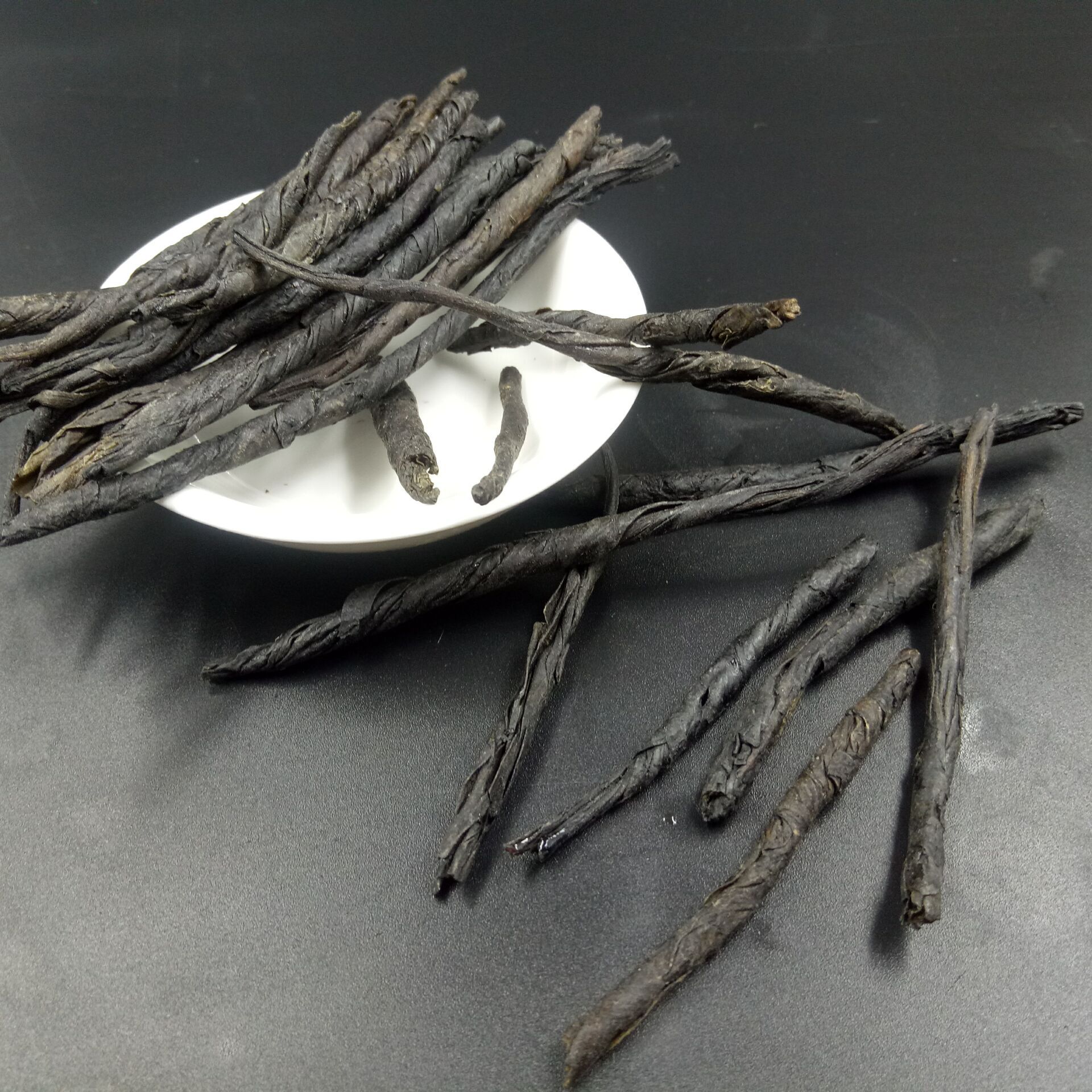 Ku Ding Tea Loose Leaf Bitter Tea Large Leaf Rolled Kuding Cha Traditional Herbal Tea Guangxi Origin 500g - Image 2