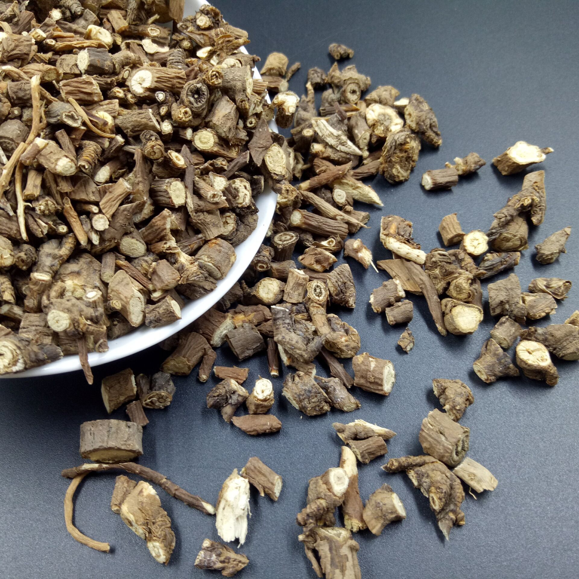 Chai Hu Bupleurum Root Slices 1 lb Dried Chinese Herbal Decoction Pieces for Traditional Herbal Cooking - Image 3