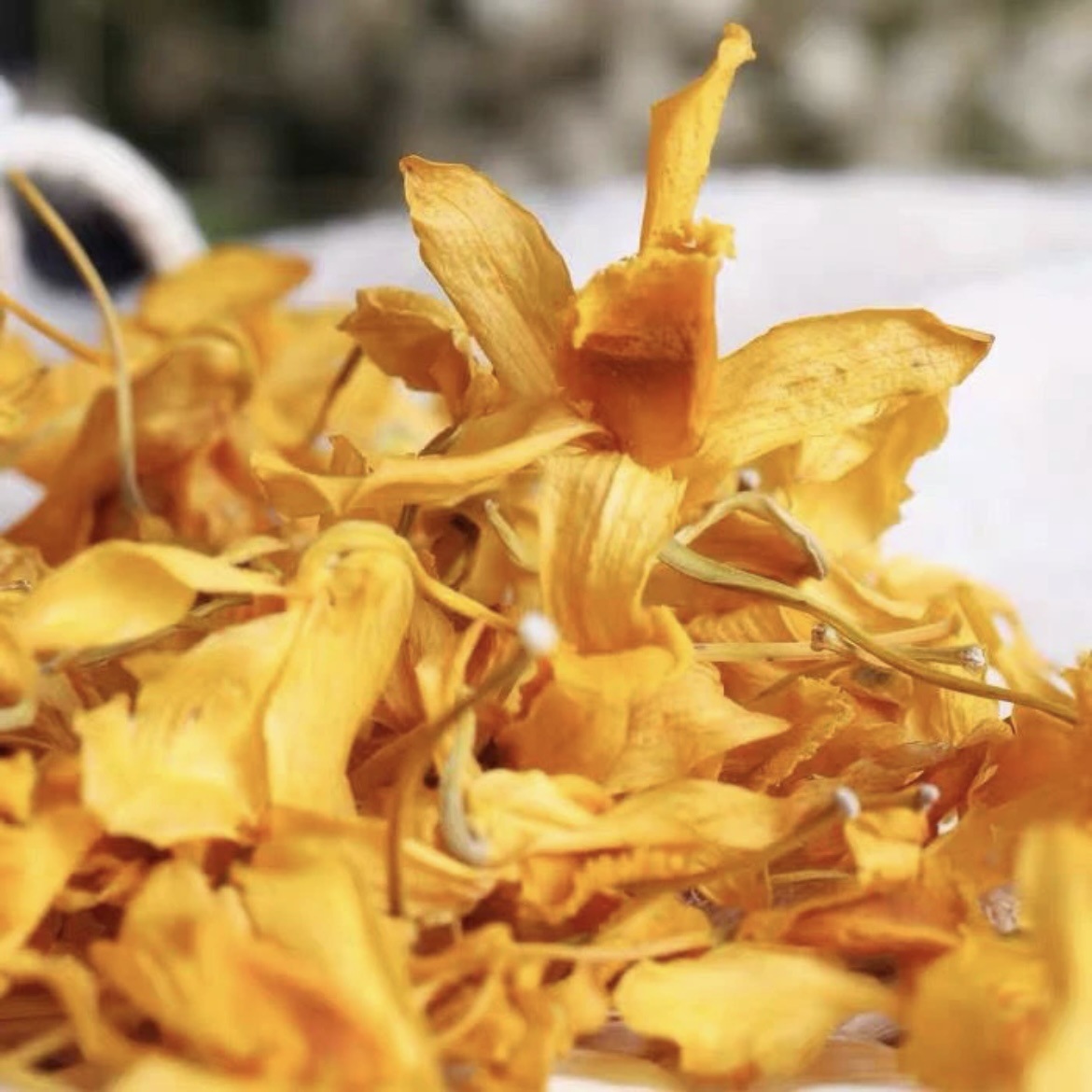 Tie Pi Shi Hu Flower Dendrobium Tea 500g Dried Herbal Blossoms for Daily Wellness Infusions - Image 2