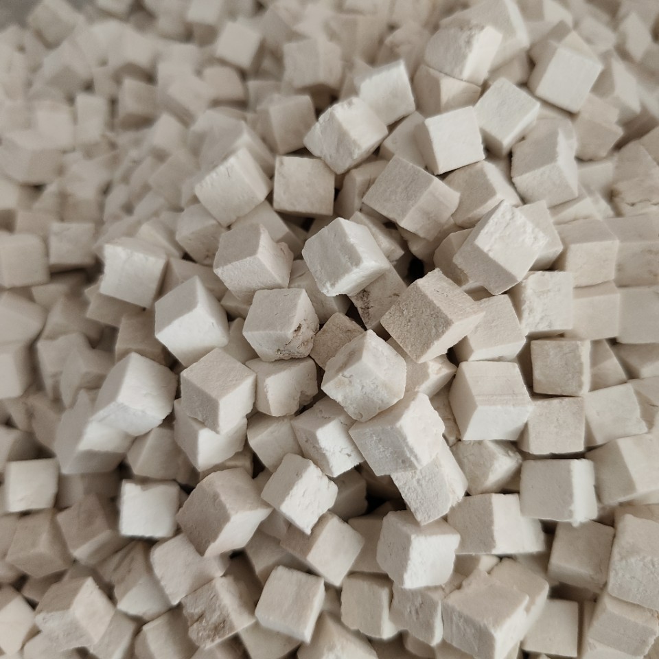 Yunnan Poria Fu Ling Cubes Dried White Poria Slices for Decoction and Soup 500g - Image 3