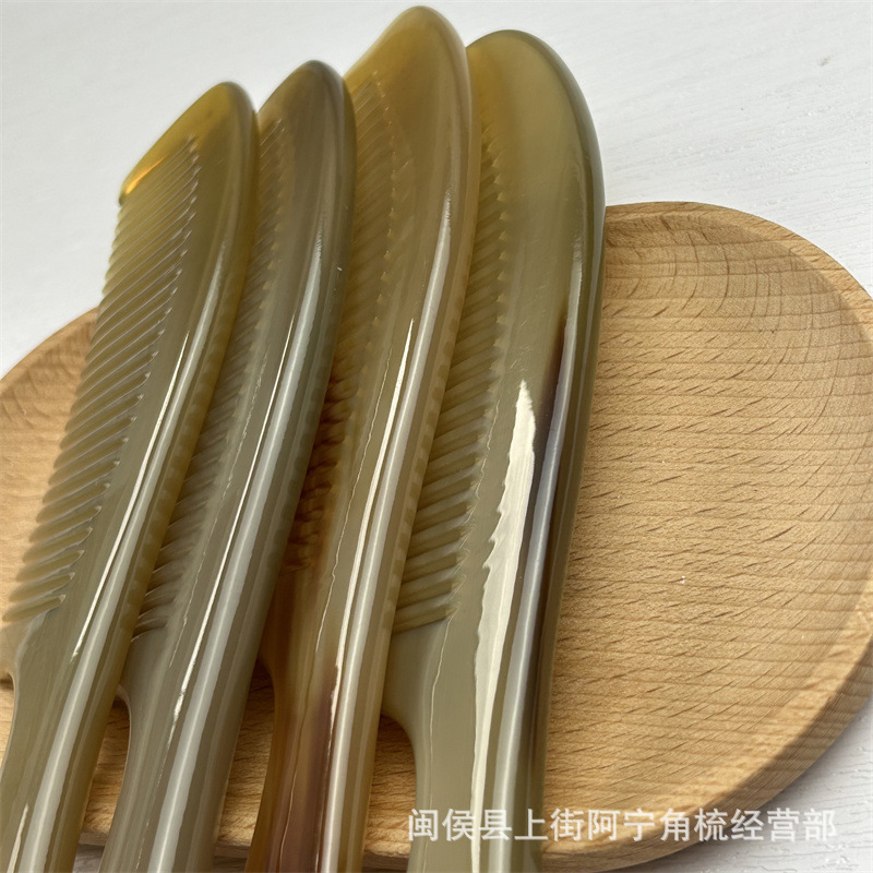 Natural Horn Comb Wide Tooth Buffalo Horn Hair Comb with Massage Handle 18cm Smooth Back Design - Image 4