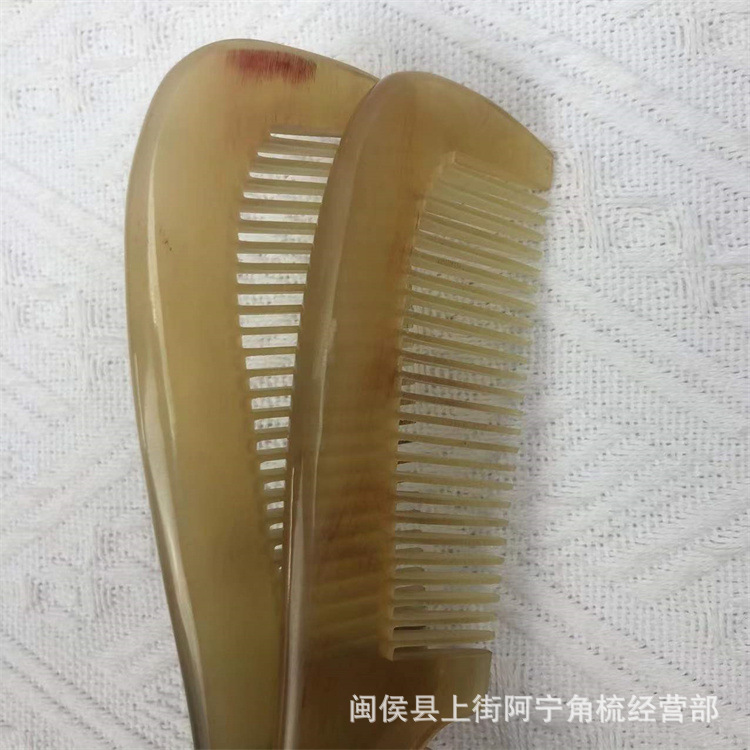 Goat Horn Comb 16cm Medium Handle Massage Comb for Scalp and Hair Care - Image 4