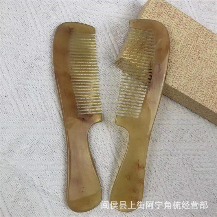 Goat Horn Comb 18cm Medium Handle Comb with Round Teeth for Scalp Massage and Portable Hair Styling - Image 3