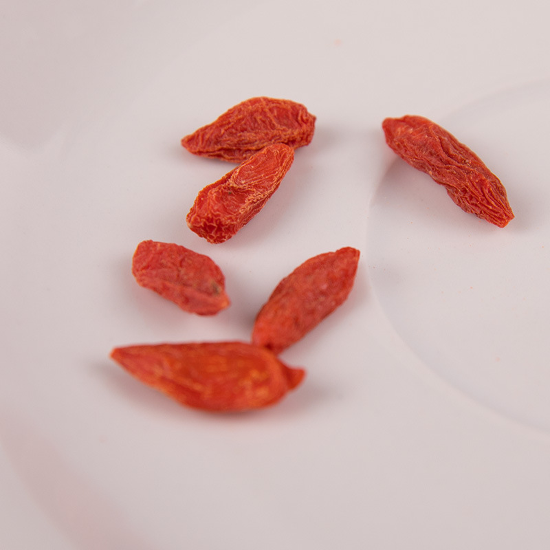 Ningxia Goji Berries Gou Qi Zi First Harvest Large Grade A Dried Whole Fruit 500g Bag for Tea Soup and Cooking - Image 3
