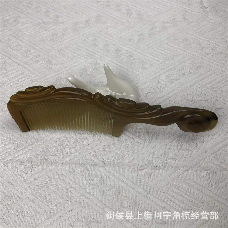 Handcrafted Horn Comb 21cm Thick Handle Round Teeth Massage Comb Carved Design - Image 4