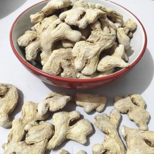 Dried Ginger (Zingiber officinale) — Dried Ginger Slices & Whole Rhizome, Food Herb for Tea, Soup & Foot Soak