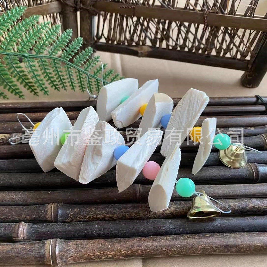 Cuttlebone String Hai Piao Xiao Pet Chew Toy Natural Mineral Grinding Bone for Birds and Small Pets - Image 3