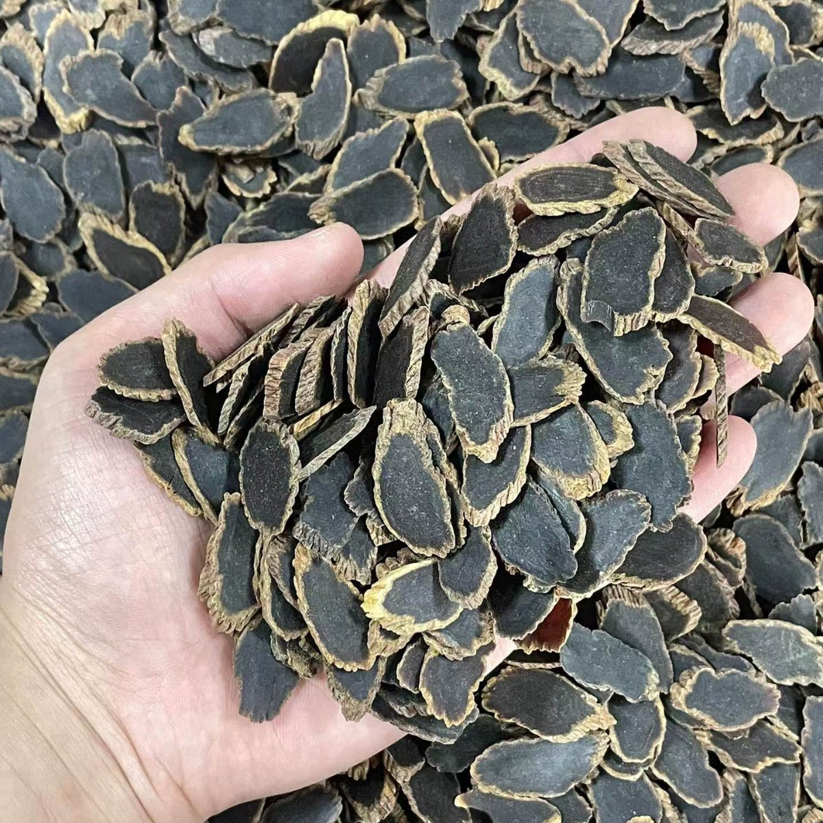 Black Ginseng Slices 500g Dried Korean Red Ginseng Root Slices for Cooking and Herbal Soups - Image 2