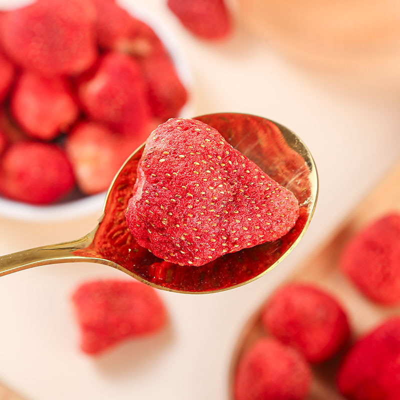Freeze-Dried Strawberry Crisps (Fragaria × ananassa) — Ready-to-Eat Fruit Snack, 90g Jar - Image 3