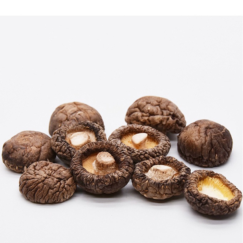 Dried Shiitake Mushrooms Whole Thick Meat Farm Grown 250g Bag - Image 3