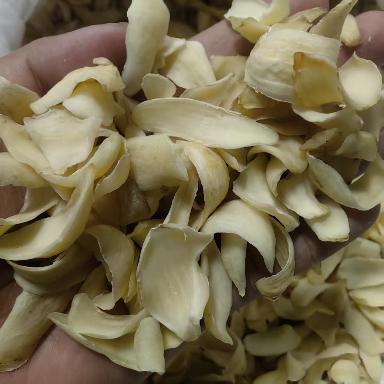 Dried Longya Bai He Lily Bulb Slices 500g for Soup Congee and Herbal Cooking - Image 3