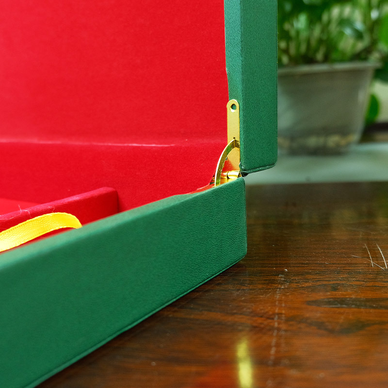 Changbai Mountain Six Treasure Red Ginseng Gift Box Sliced for Soup and Wine Soaking Holiday Gift - Image 3