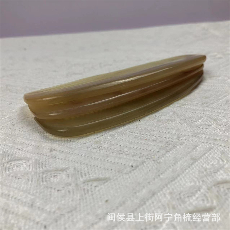 Natural Horn Comb 14cm Wide Tooth Handle Massage Comb for Scalp and Head Meridian Care - Image 3