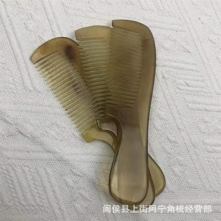 Goat Horn Massage Comb 14cm Handle Comb with Round Teeth for Scalp Care and Gua Sha - Image 4