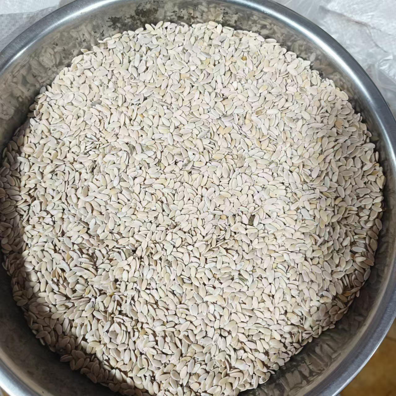Dried Muskmelon Seeds Xiang Gua Zi 500g Edible Melon Seed Snack and Soup Ingredient - Image 3