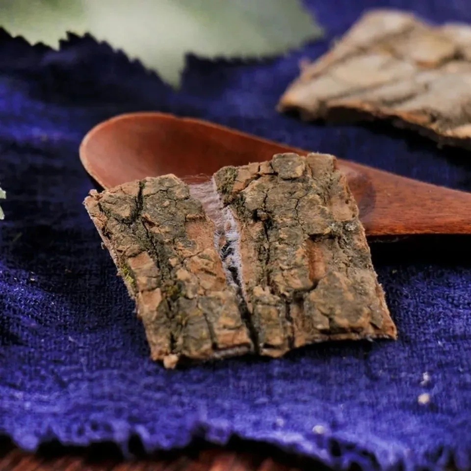 Dried Eucommia Bark Du Zhong 500g Traditional TCM Herb for Decoction and Soup - Image 3