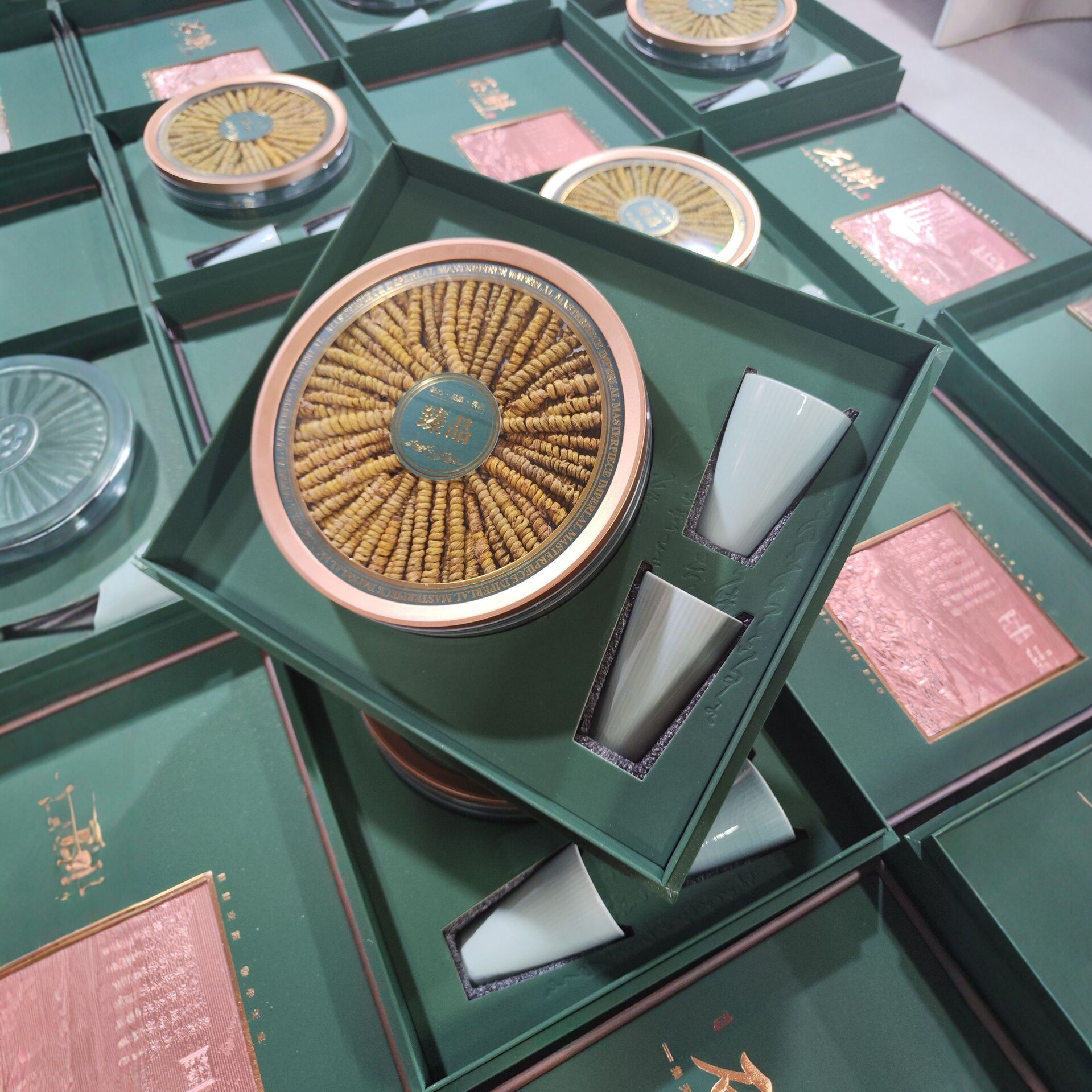 Premium Dendrobium Fengdou Gift Box 150g Dried Shi Hu Herbal Wellness Gift for Elders and Business - Image 2