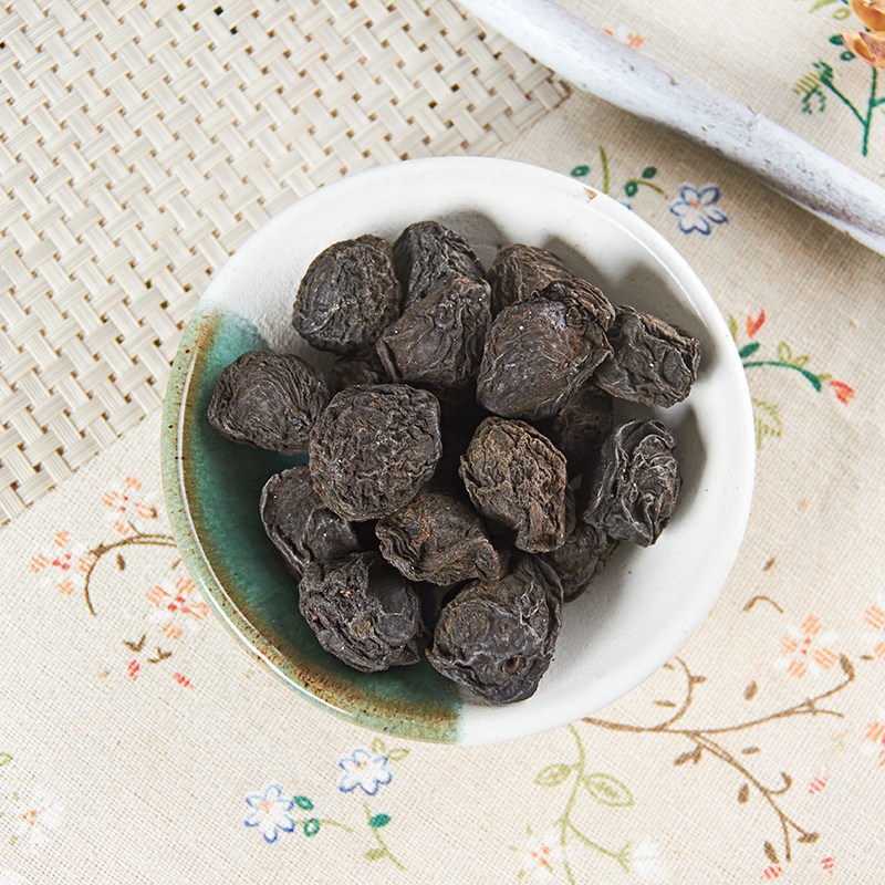 Dried Wu Mei Dark Plum 500g Whole Smoked Plum Fruit for Suan Mei Tang Herbal Drink and Tea - Image 3
