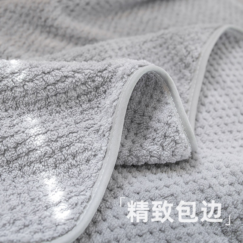 Coral Fleece Bath Towel 70x140cm Thick Absorbent Quick Dry Wrap Towel for Shower Beach and Home Use - Image 2