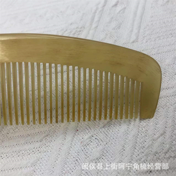 Natural Goat Horn Comb 15cm Wide Crescent Massage Comb for Scalp and Head Meridian Care - Image 3