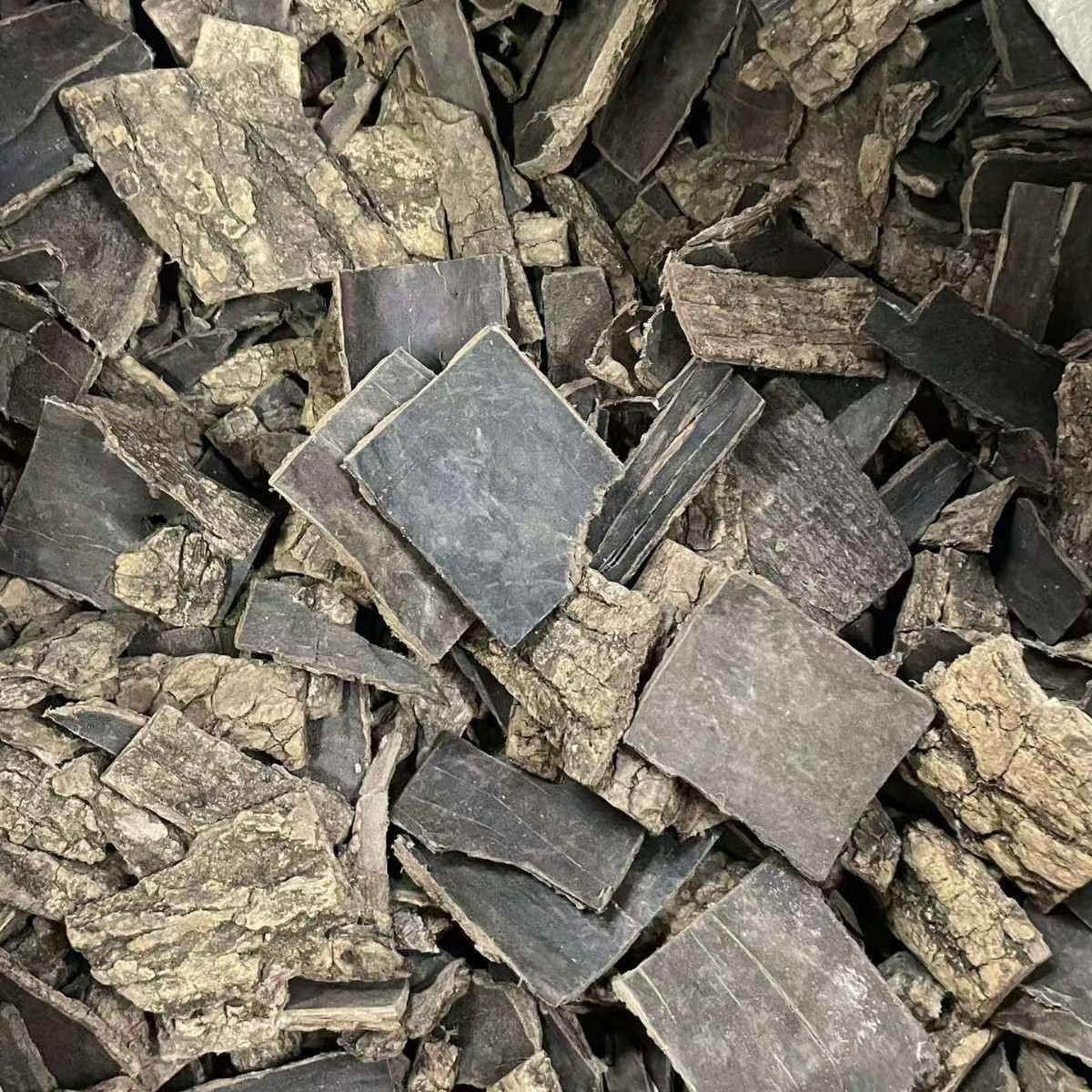 Dried Eucommia Bark Slices Du Zhong 500g Selected Grade for Traditional Herbal Decoction and Soup - Image 4