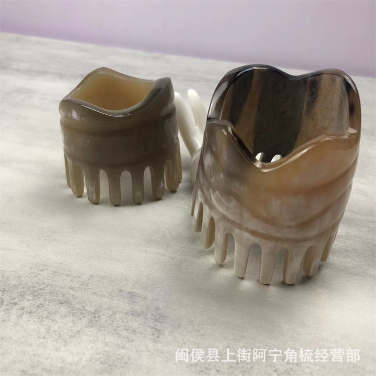 Natural Horn Massage Comb Wide Tooth Scalp Comb for Hair Washing and Meridian Head Care 10cm - Image 2