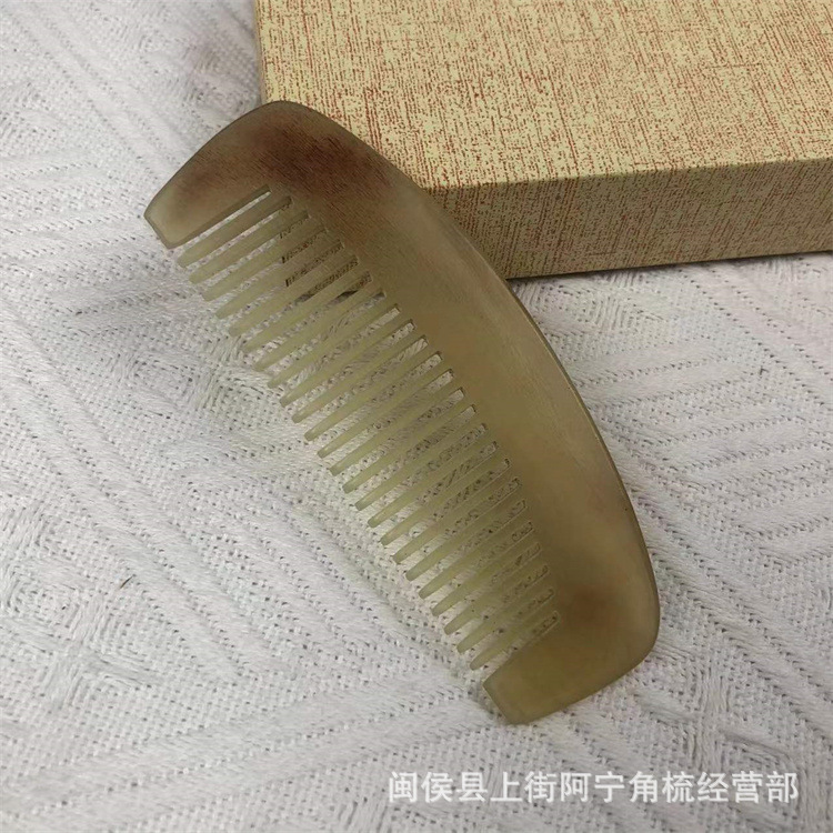 Goat Horn Comb 10cm Fine Tooth Wide Handle Comb for Straight Hair Travel and Home Use - Image 2