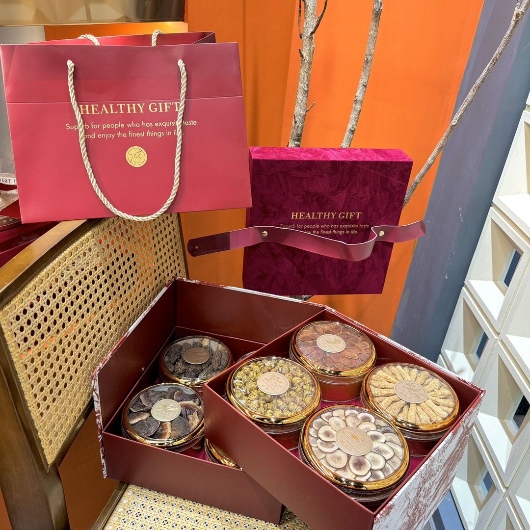 Red Velvet Eight Treasure Gift Box American Ginseng Dendrobium Red Ginseng Deer Antler Reishi Tangerine Peel 190g - Image 2