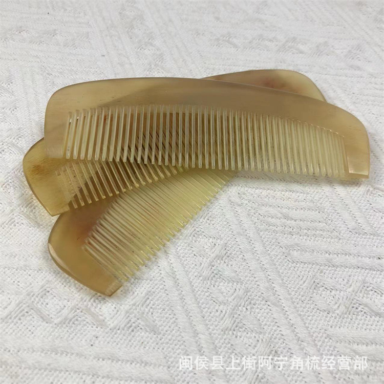 Natural Horn Comb 14cm Wide Tooth Handle Massage Comb for Scalp and Head Meridian Care - Image 2