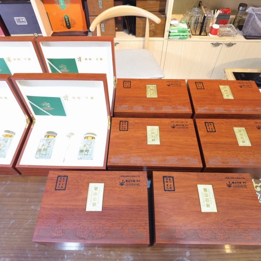 Huo Shan Tie Pi Shi Hu Feng Dou Dendrobium Gift Box 60g Premium Herbal Tonic Gift - Image 2