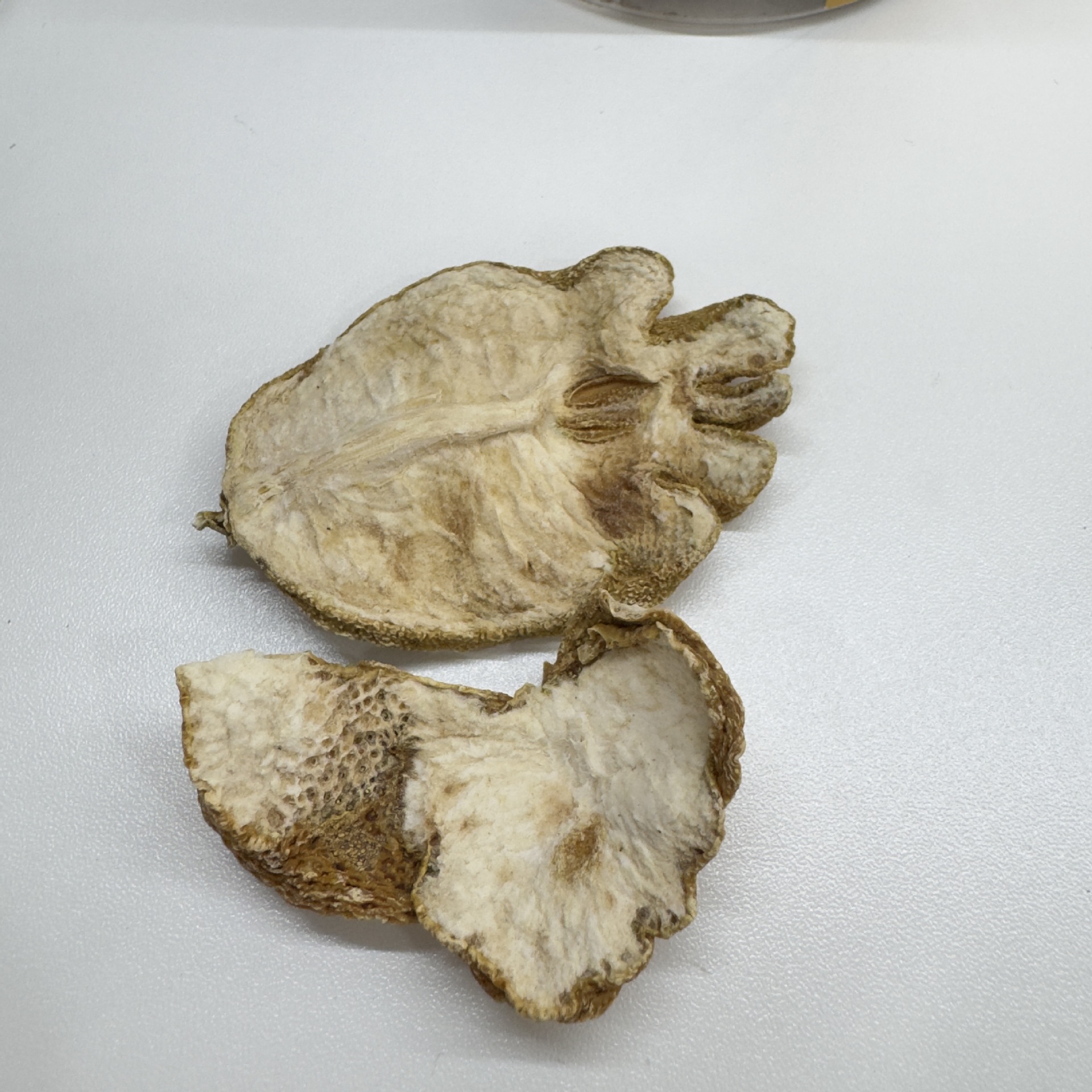 Premium Dried Buddha Hand Fruit Slices 50g Jar Sichuan Grown Edible Herb for Tea and Soup - Image 3