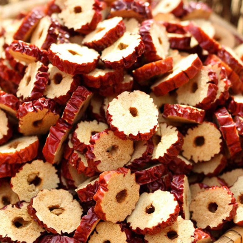 Dried Red Date Slices Hong Zao 新疆红枣片 80g Jar Sweet Jujube Chips for Tea Soup and Snacking - Image 2