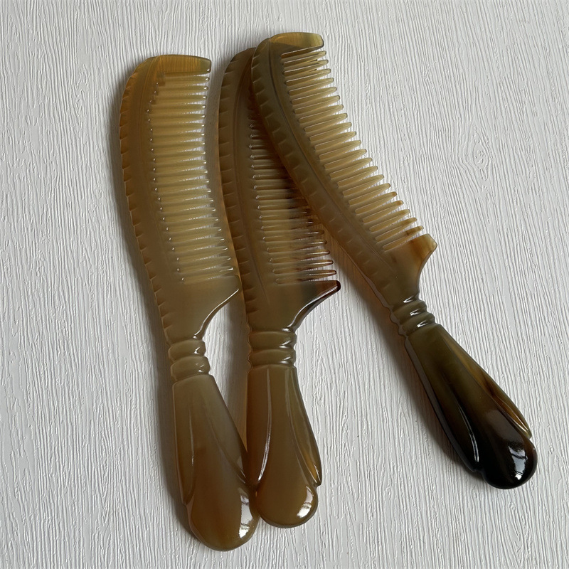 Natural Horn Comb 18cm Round Handle Massage Comb for Hair and Scalp Care - Image 2