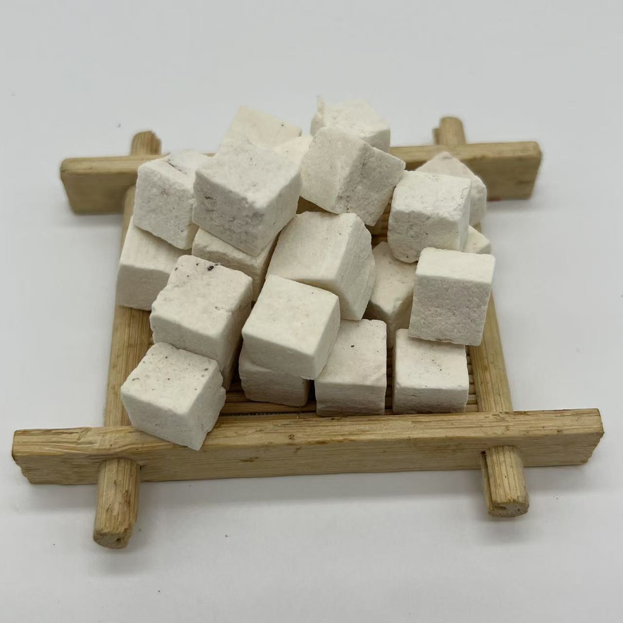Poria Fu Ling Cubes 500g Dried Poria cocos Herbal Tea Pieces Yuexi New Stock - Image 4
