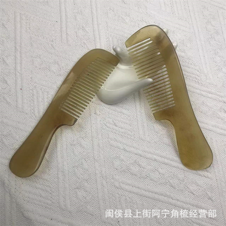 Goat Horn Massage Comb 14cm Handle Comb with Round Teeth for Scalp Care and Gua Sha - Image 2
