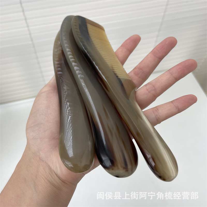 Natural Horn Comb 20cm Handle Comb with Rounded Teeth for Scalp Massage and Daily Grooming - Image 3