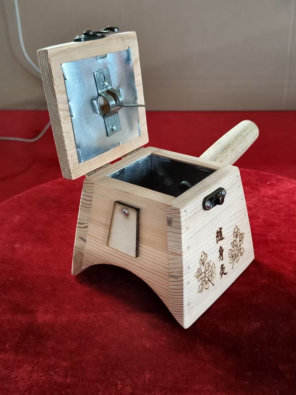 Solid Wood Moxibustion Box Trapezoid Hanging Needle Design Portable Self Moxa Therapy 250g - Image 2