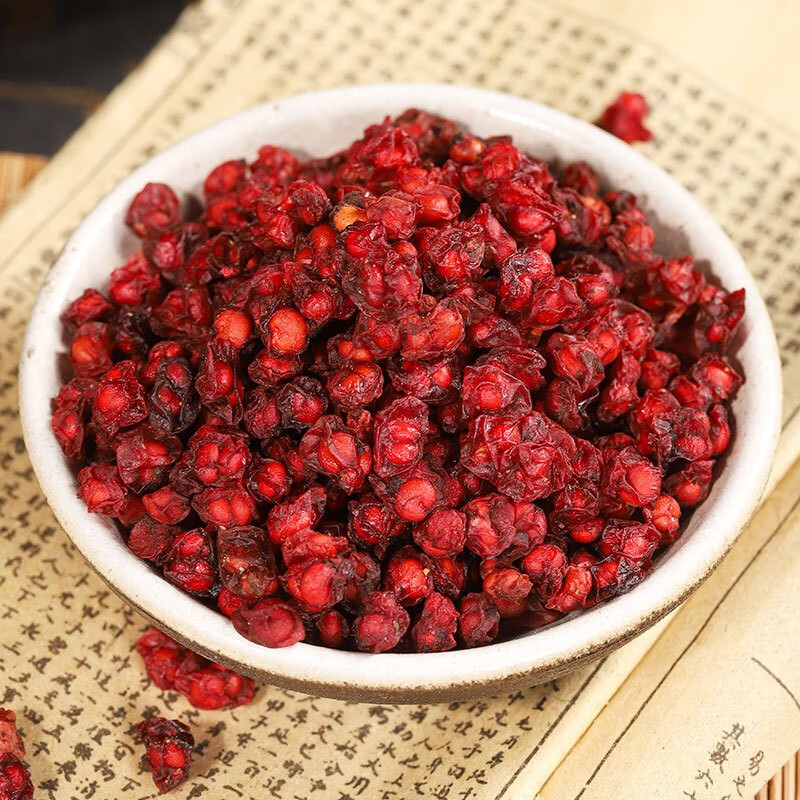 North Schisandra Berries Wu Wei Zi Whole Dried Fruit for Tea Wine and Decoction 500g - Image 2
