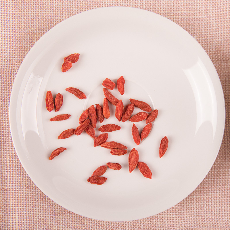 Ningxia Goji Berries Gou Qi Zi First Harvest Large Grade A Dried Whole Fruit 500g Bag for Tea Soup and Cooking - Image 4