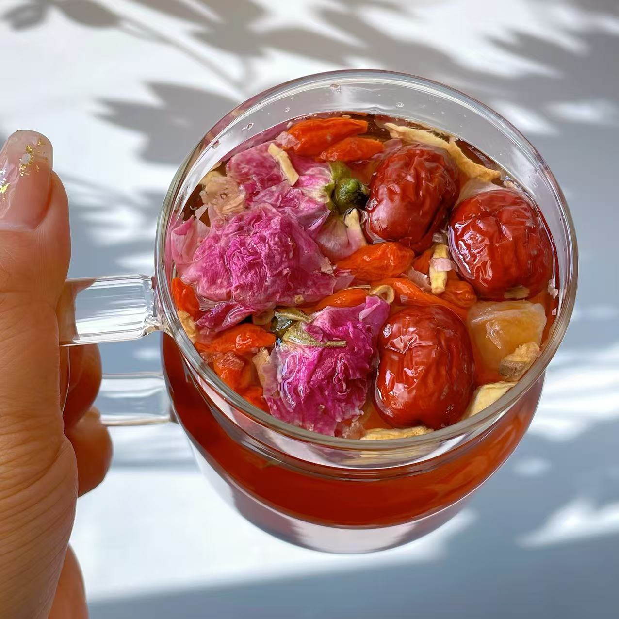 Longan Red Date Rose Goji Tea Blend with Rock Sugar and Ginger 40g Cold Brew Herbal Flower Tea - Image 4