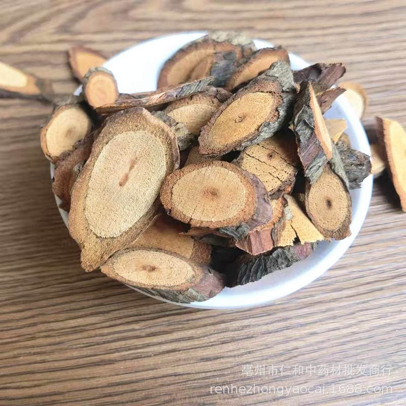 Dried Kadsura Root Hei Lao Hu 黑老虎根 Wholesale Raw Herb Kadsura coccinea Root Pieces - Image 2
