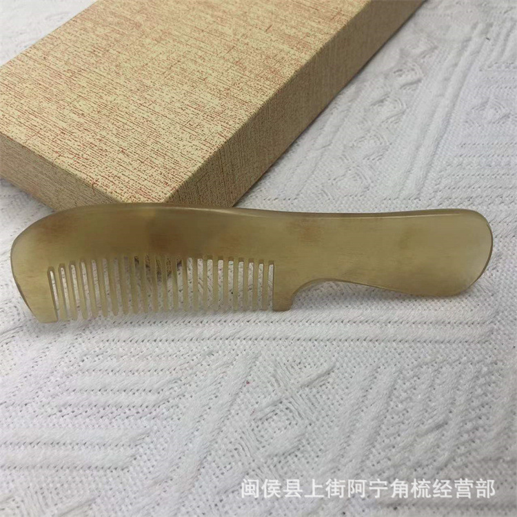 Goat Horn Comb 12cm Medium Handle Fine Tooth Travel Hair Comb - Image 4